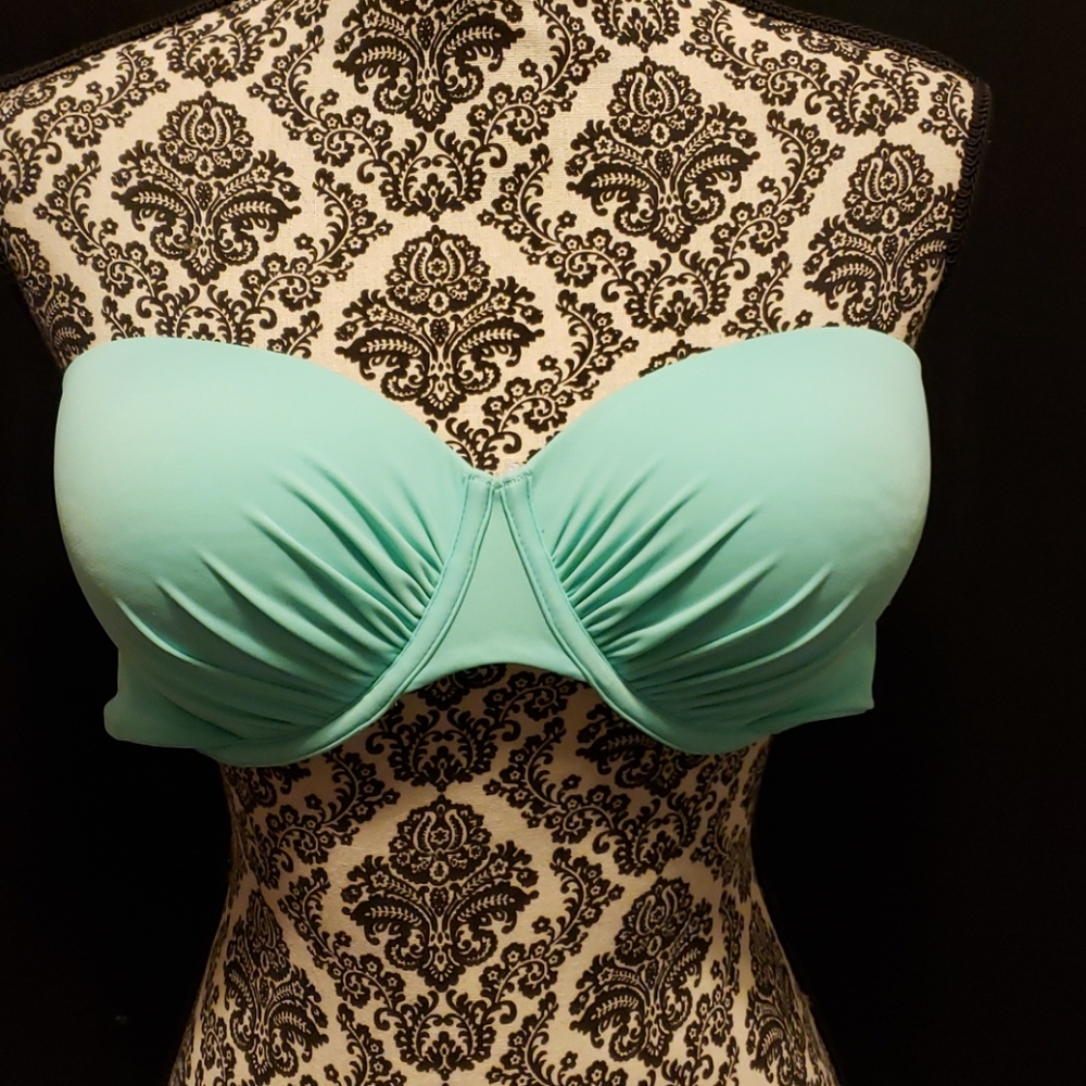 38D Victoria Secret Bikini top - 383